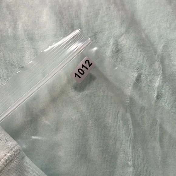 Juicy Couture Velour Green small Hoodie Jacket
With flaws - Picture 14 of 14